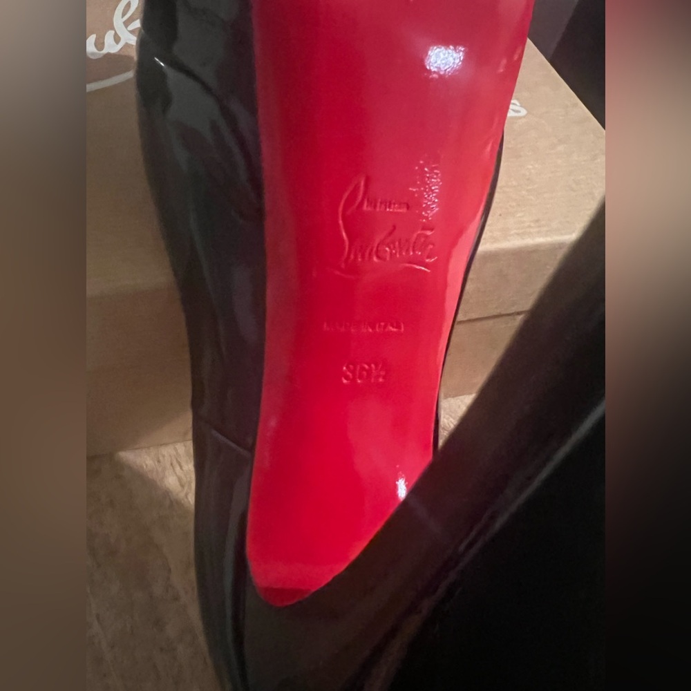 Heels - Picture 4 of 4